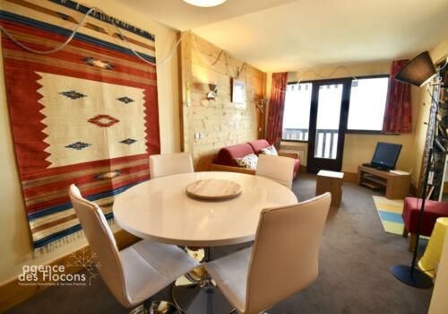 Large 2 bedrooms apartment, magnificent view, Aster residence